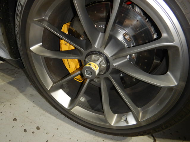 ポルシェ 911 GT3のブレーキパッド交換・ディスクローター交換修理